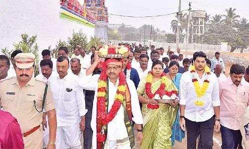 Payyavula offers special prayers at Kasapuram temple