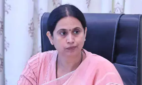 Minister Lakshmi Hebbalkar condoles demise