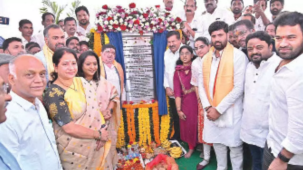 Minister Ponnam, Mayor inaugurate Chikkadpally–Domalguda Link Bridge Minister Ponnam, Mayor inaugurate Chikkadpally–Domalguda Link Bridge