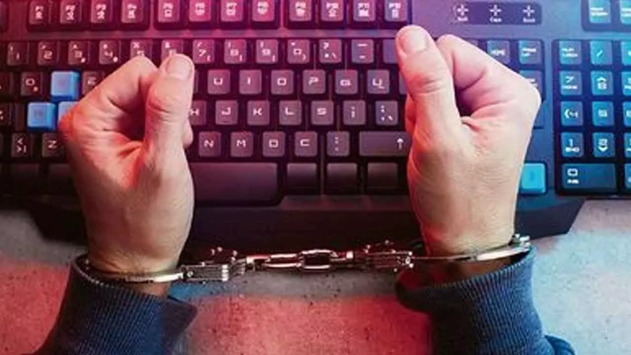 Fake Mumbai cop puts retired teacher under ‘digital arrest’, swindles Rs 1.61 crore Fake Mumbai cop puts retired teacher under ‘digital arrest’, swindles Rs 1.61 crore