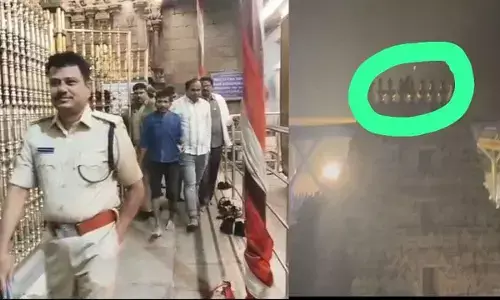 Drunk man climbs Govindaraja Swamy Temple Mahadwaram creates 3-hour drama