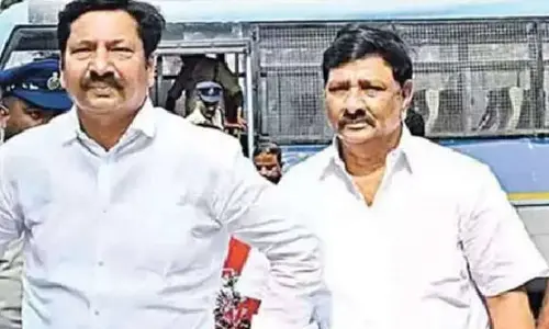 SIT re-arrests Jogi Ramesh, brother in spurious liquor case