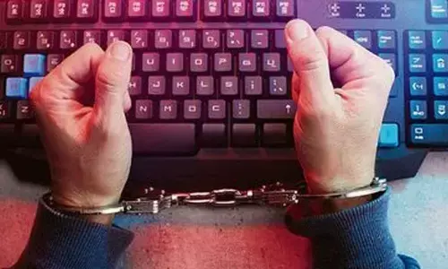 Fake Mumbai cop puts retired teacher under ‘digital arrest’, swindles Rs 1.61 crore Fake Mumbai cop puts retired teacher under ‘digital arrest’, swindles Rs 1.61 crore