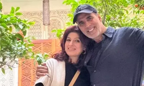 Twinkle Khanna reveals she spent her birthday sniffing around with husband Akshay Kumar Twinkle Khanna reveals she spent her birthday sniffing around with husband Akshay Kumar