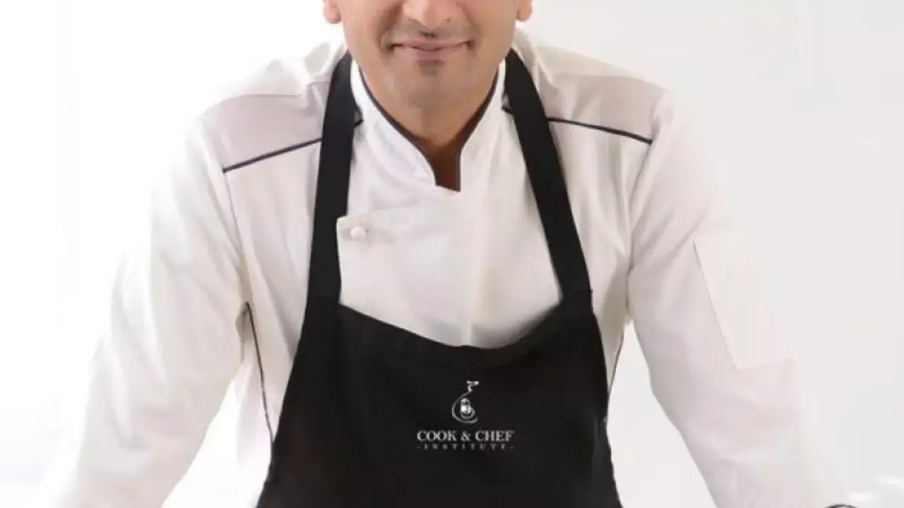 Vikas Khanna shares experience of working with Shabana Azmi Vikas Khanna shares experience of working with Shabana Azmi