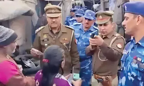 Sho ties device on man’ to ‘identify’ him as B’deshi Sho ties device on man’ to ‘identify’ him as B’deshi