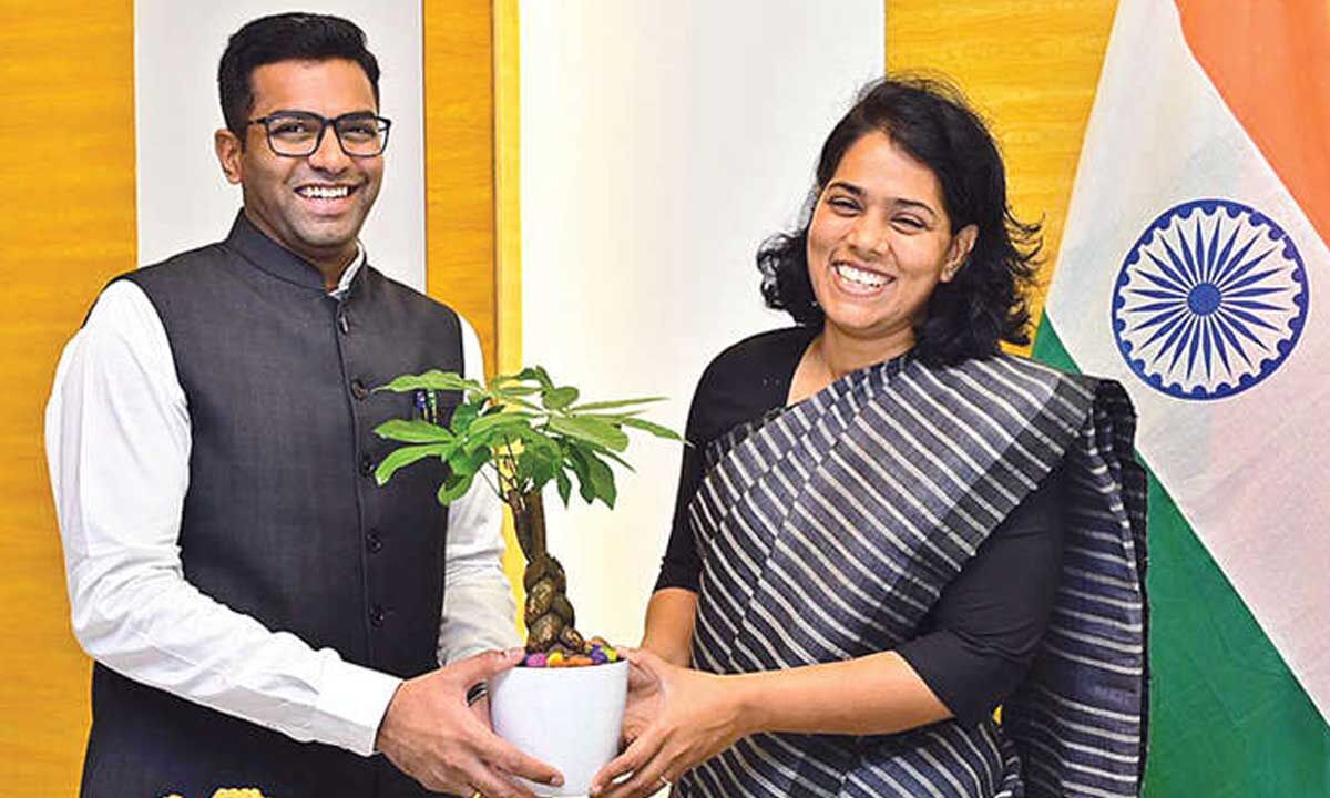 Collector Kirti Attends Mid-Career Training