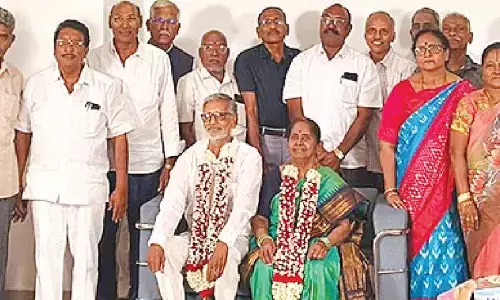 APM ZPHS 1975-76 batch alumni meet in Vijayawada