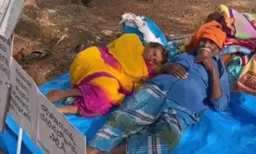 Elderly Couple’s Protest in Puttur Continues for Sixth Day Over Alleged Illegal Demolition