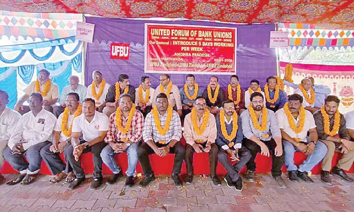 Bank staff demand 5-day work week Bank staff demand 5-day work week