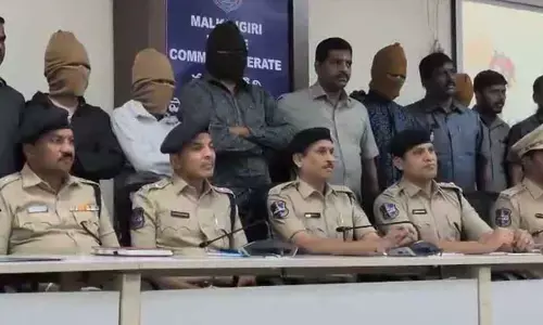 Five nabbed for armed daylight robbery at Nagaram jewellery shop