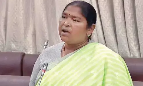 Seethakka announces survey to uplift women in poverty