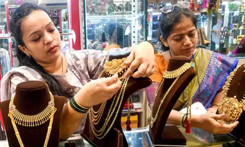 Precious metal prices continue rally fuelled by safe‑haven demand