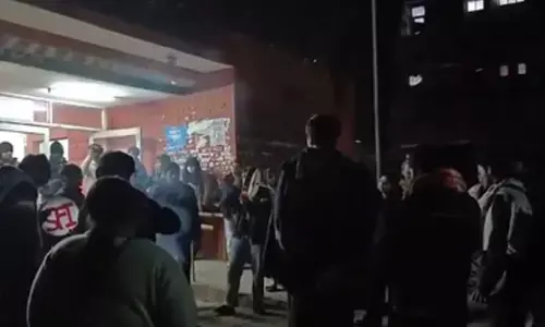 JNU security officer seeks FIR against students raising objectionable slogans on campus