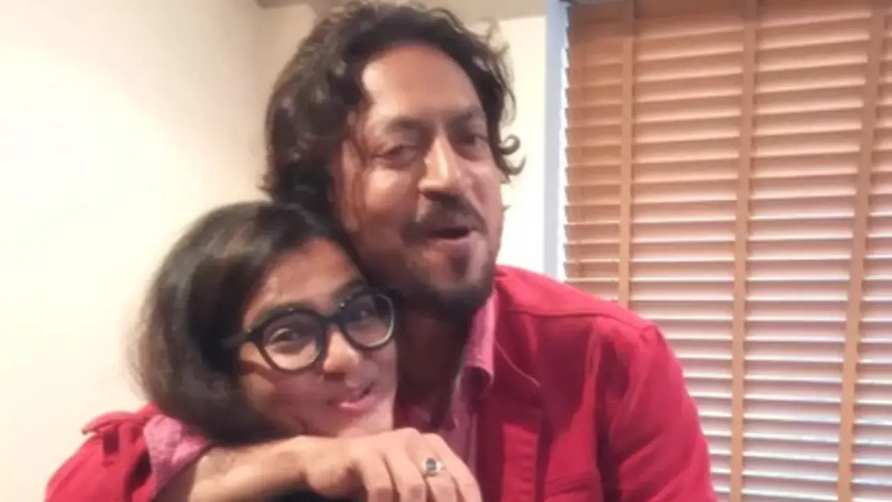 Parvathy Thiruvothu shares unseen picture with Irrfan Khan on his birth anniversary Parvathy Thiruvothu shares unseen picture with Irrfan Khan on his birth anniversary