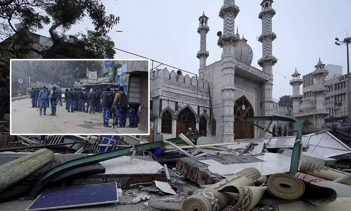 Delhi Turkman Gate Demolition: Violence Erupts, Police Injured