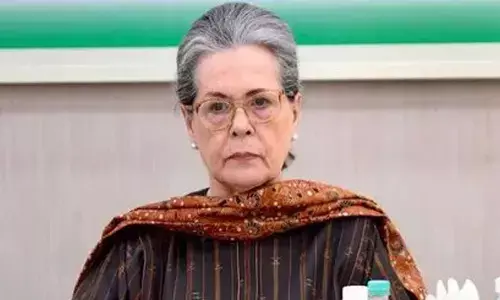 Sonia Gandhi admitted to Delhi hospital Sonia Gandhi admitted to Delhi hospital