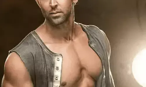 Hrithik Roshan sets internet on fire with washboard abs post