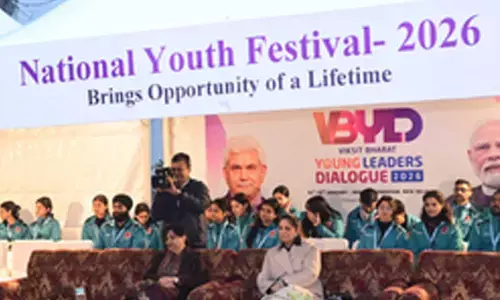 J&K L-G flags off 53-member contingent to participate in 29th youth festival in Delhi J&K L-G flags off 53-member contingent to participate in 29th youth festival in Delhi