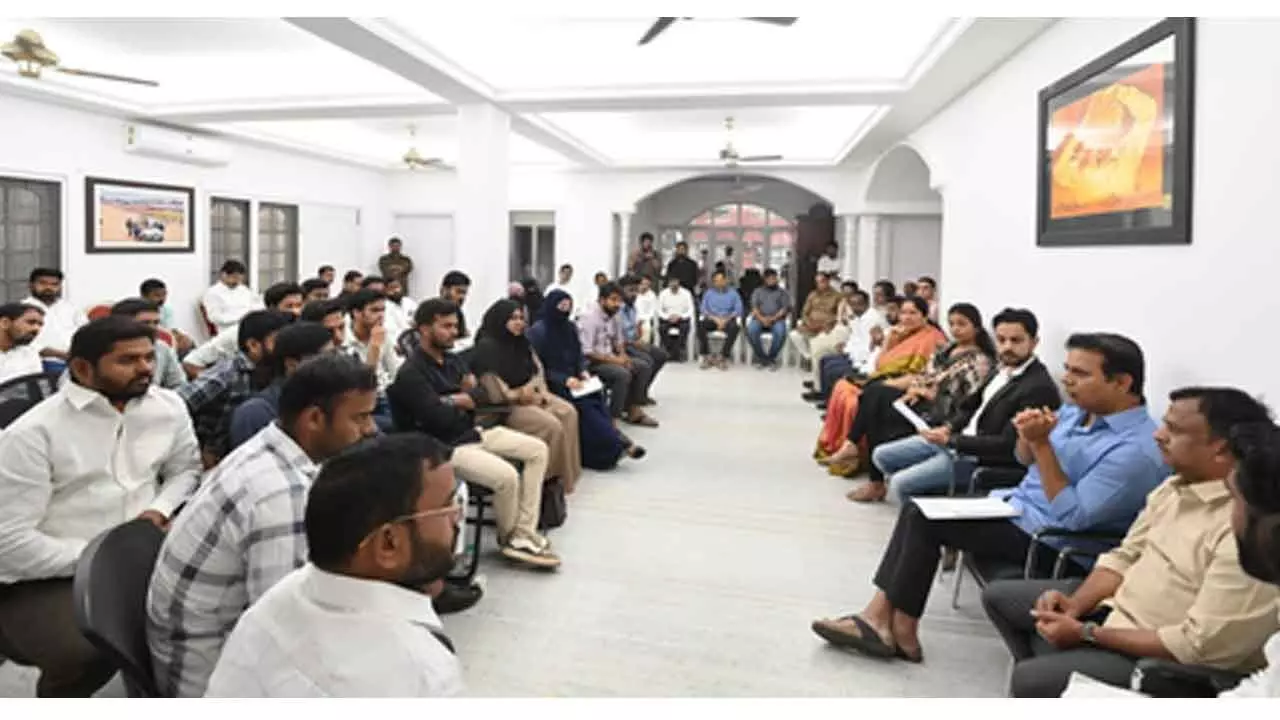 Students threaten to intensify protest over Telanganas move to take back land from varsity Students threaten to intensify protest over Telanganas move to take back land from varsity