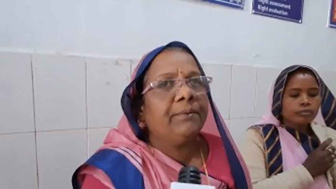 In MP’s Damoh, anganwadi workers raise awareness among pregnant women under PMMVY scheme