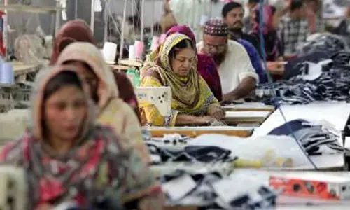 Lack of fiscal, legal certainty shackling Pakistan’s economy: Report Lack of fiscal, legal certainty shackling Pakistan’s economy: Report