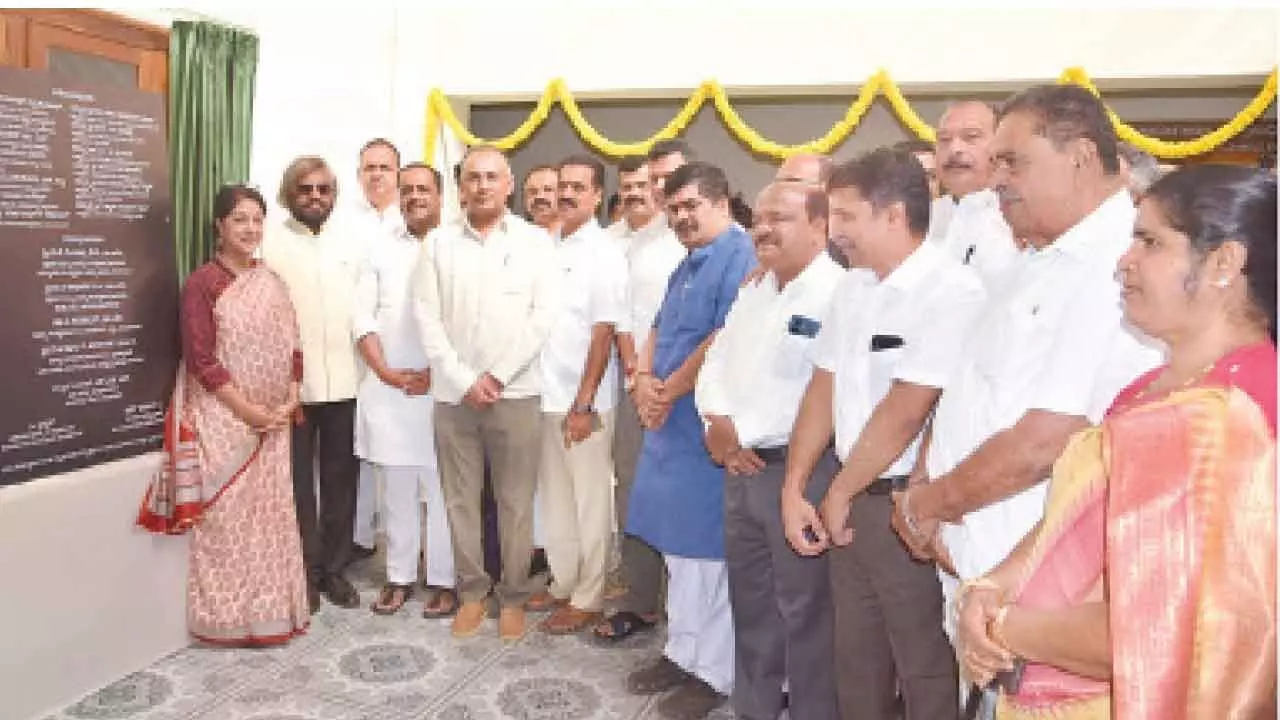 Human safety and wildlife protection go hand in hand: Khandre Human safety and wildlife protection go hand in hand: Khandre