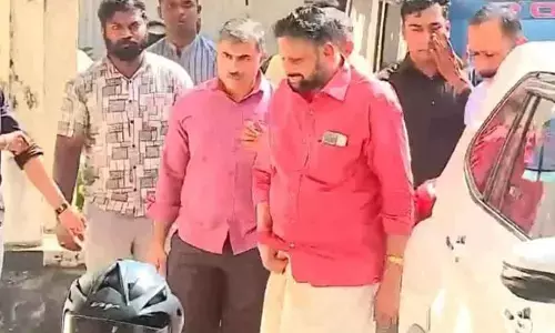 Sabarimala chief priest held in gold heist probe