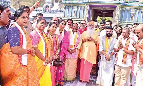 Ganapati Sachchidananda Swami visits Durga Temple Ganapati Sachchidananda Swami visits Durga Temple