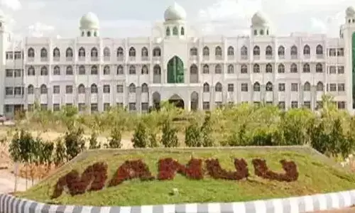 MANUU team discusses proposed academic projects with RR Dist Collector