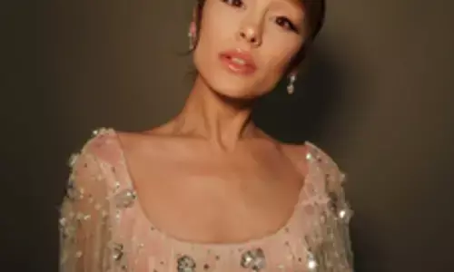 Ariana Grande keen to push acting boundaries, wants roles that challenge her Ariana Grande keen to push acting boundaries, wants roles that challenge her