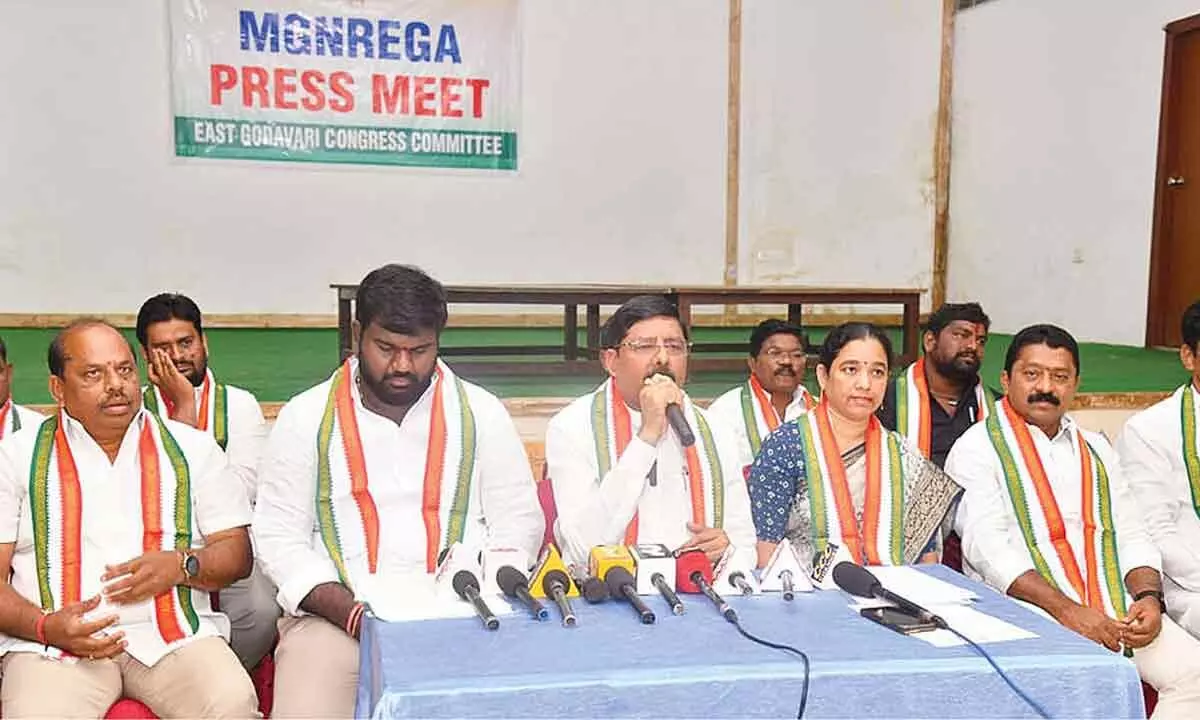 Sonia Gandhi Discharged from Delhi Hospital After Respiratory Treatment | Quick Digest