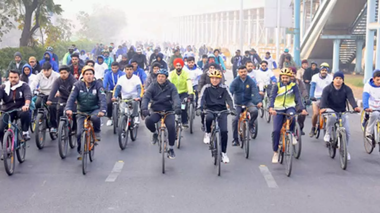 Strong leadership is only possible with healthy body, says Mandaviya at 56th Fit India Sundays on Cycle Strong leadership is only possible with healthy body, says Mandaviya at 56th Fit India Sundays on Cycle