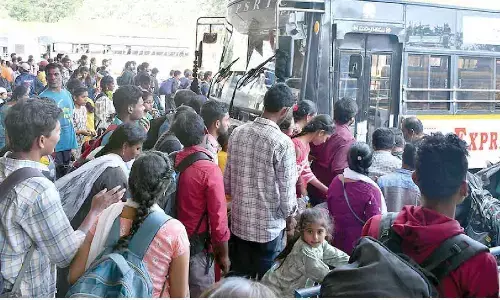 Sankranti travel rush peaks at PNBS and city roads Sankranti travel rush peaks at PNBS and city roads