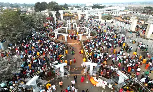 Increased Devotee Attendance at Medaram Amid Sankranthi Festivals Increased Devotee Attendance at Medaram Amid Sankranthi Festivals
