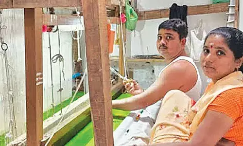 Handloom weavers in Aiza allege corruption, demand probe Handloom weavers in Aiza allege corruption, demand probe