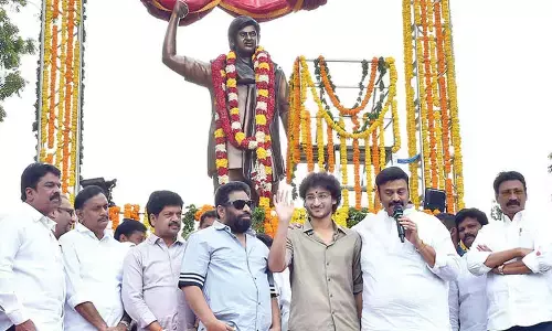 Superstar Krishna statue unveiled at Lenin Centre
