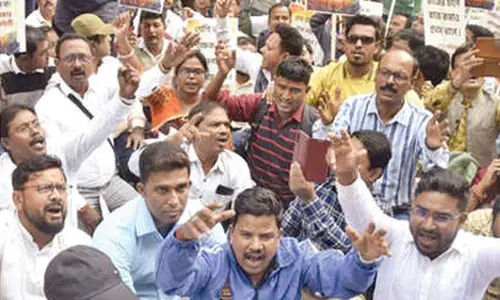 Bengal BLOs protest over deaths, stress
