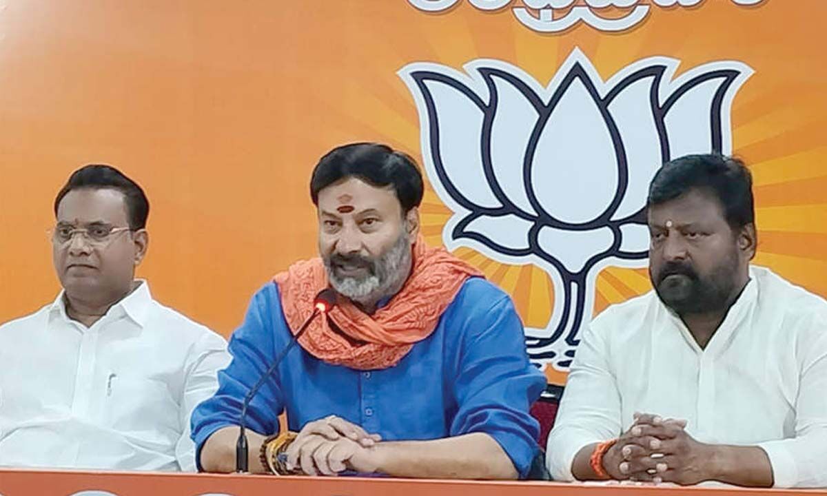 Bhanu accuses YSRCP of plot to defame Tirumala