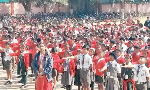 Mass rendition of ‘Vande Mataram’ held across Odisha Mass rendition of ‘Vande Mataram’ held across Odisha