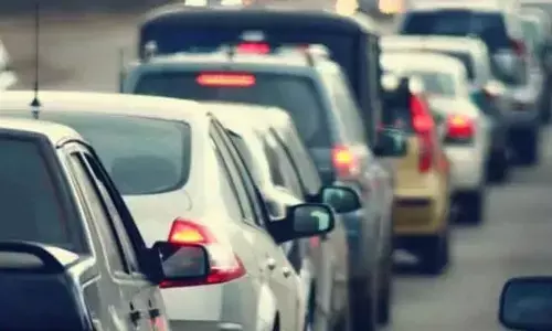 Lorry Overturns on Hyderabad-Vijayawada Highway Causing Major Traffic Disruption