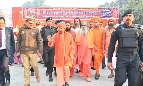 Gorakhnath temple sees massive devotee turnout ahead of Makar Sankranti