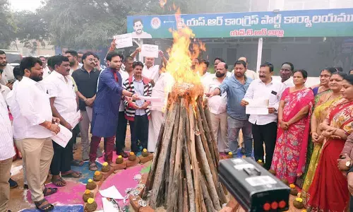 Parties use Bhogi bonfires to target political rivals