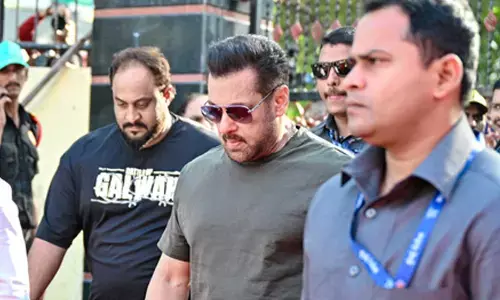 From Salman Khan, Kareena Kapoor, to Ranbir Kapoor, Vicky Kaushal - stars step out in style to cast their vote in BMC election