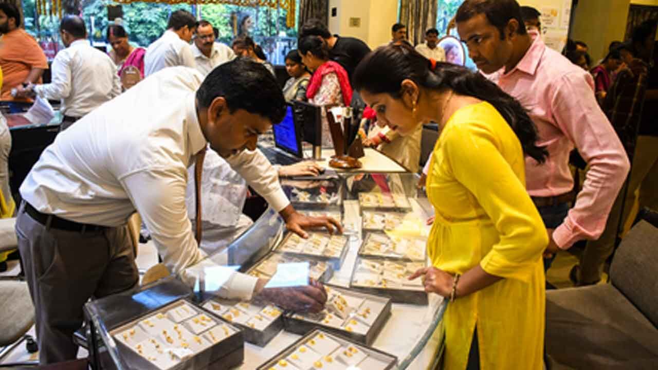 Gold, silver prices ease moderately as US dollar gains