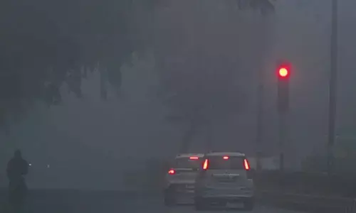 Air quality slips to ‘very poor’ category; cold wave, dense fog grips Delhi-NCR