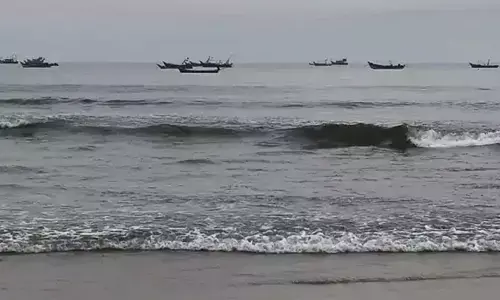 Search Underway for Missing Swimmers at Idukapalli Beach