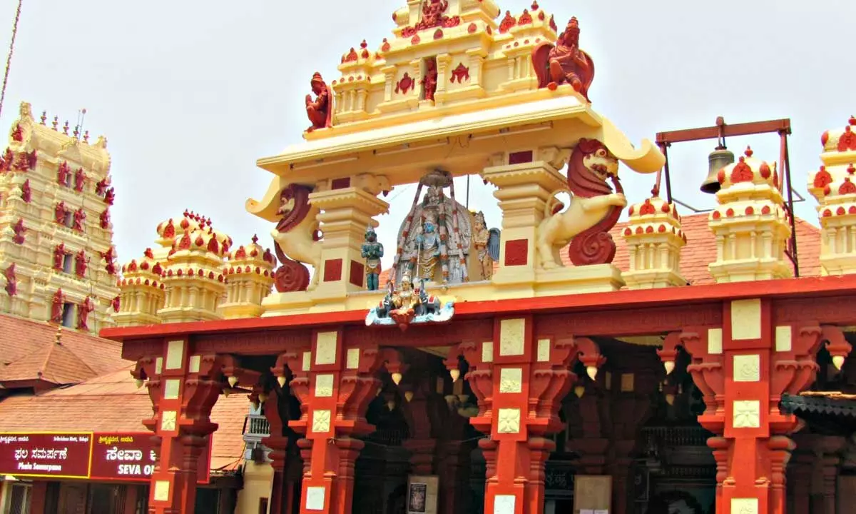 The Guruparampara of Shiroor Math: Eight Centuries of Spiritual Continuity The Guruparampara of Shiroor Math: Eight Centuries of Spiritual Continuity