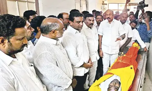 YSRCP activist succumbs to injuries