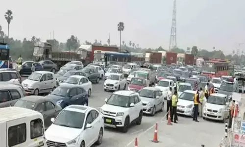 Traffic measures imposed on Vijayawada and Hyderabad highway for passenger return